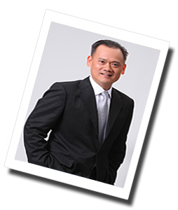 คุณนาถ ลิ่วเจริญ