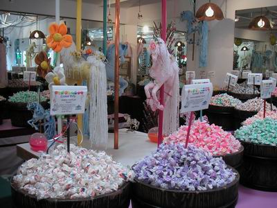 Candy Store (397 KB)